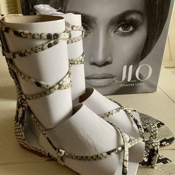 Shoes - Picture 1 of 3